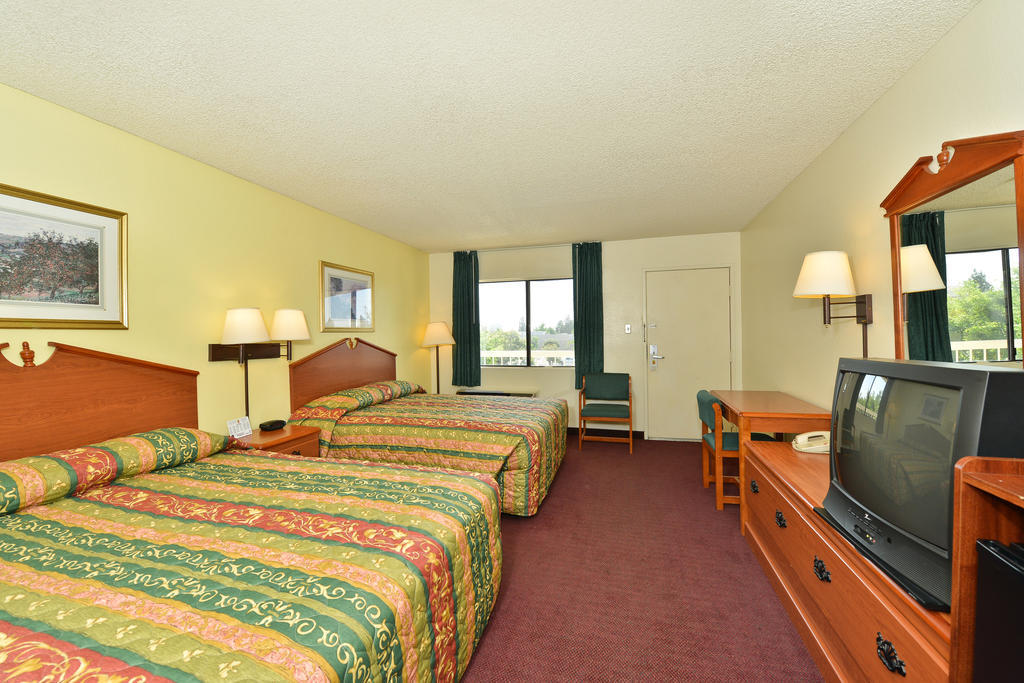 Super 8 By Wyndham Bakersfield/Central Quarto foto
